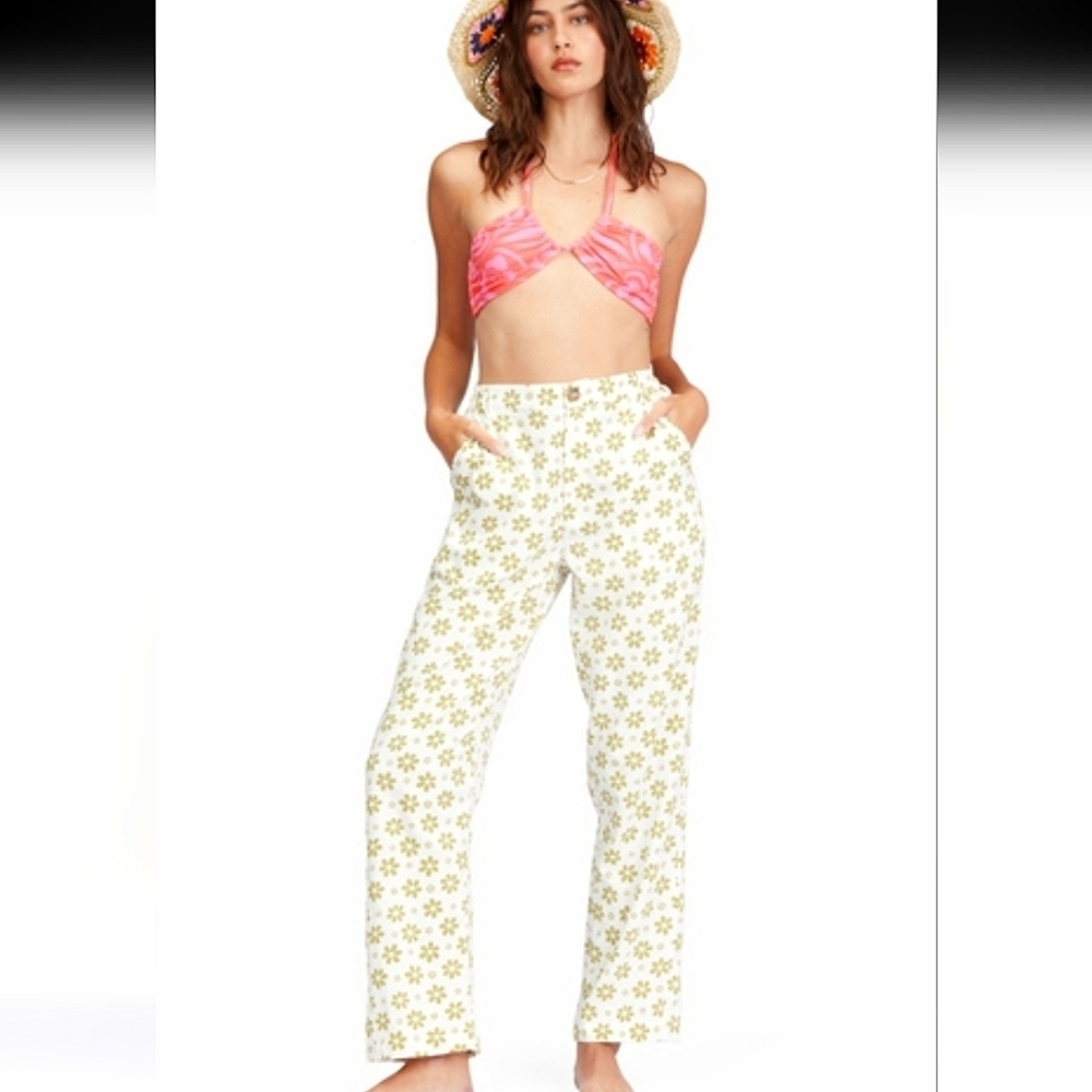 Billabong By The Bay Floral Green White Straught Leg Crop Pants NWT Size Small